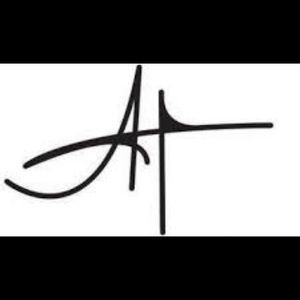 Meet your Posher, Joyce